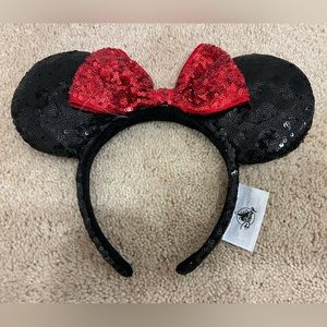 Minnie Mouse sequence ears from Disneyland EUC